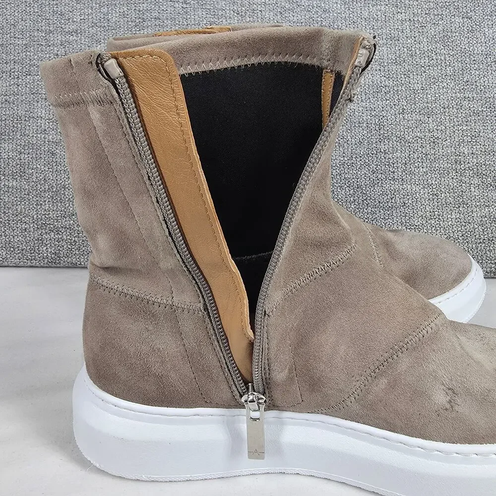 AQUATALIA LAINA WOMEN’S ZIP-UP BOOTS – SIZE 7.5M – GRAY SUEDE – WATER‑RESISTANT